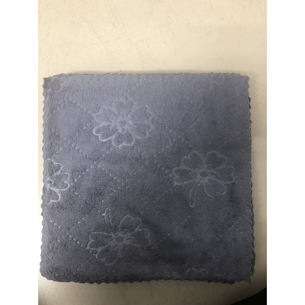 Khăn lau đa năng, mềm mại thấm nước. Kích thước 30x30cm, chất liệu microfiber.