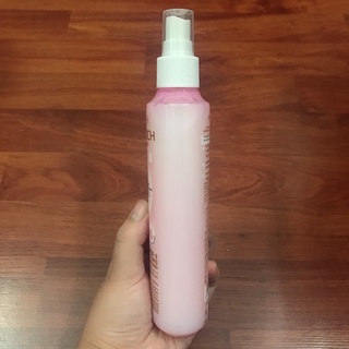 Xịt Dưỡng Tóc Dcash Intouch Vitamin E Perfecting Spray Conditioner 220ml