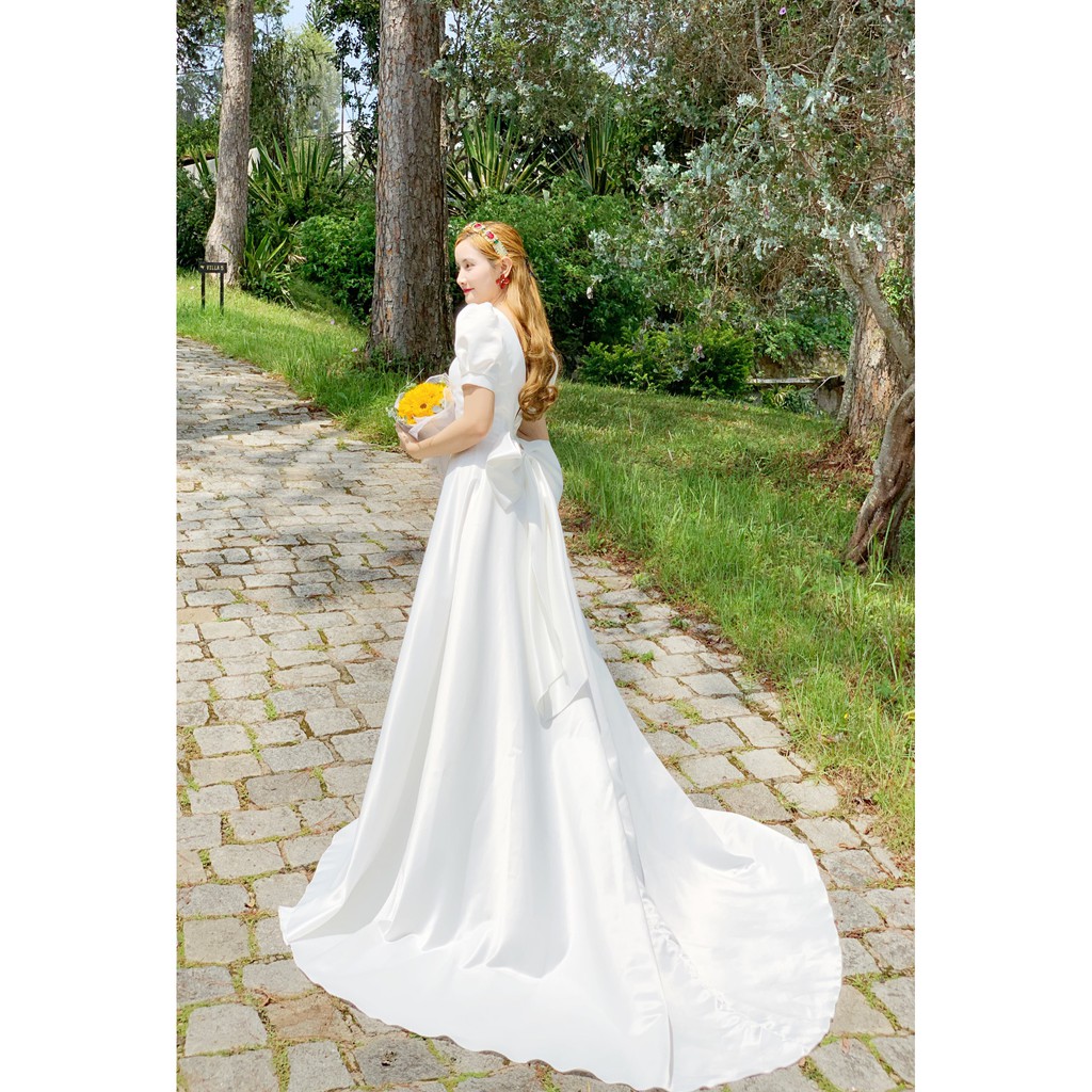 Đầm maxi trắng dạ hội tay phồng đuôi dài, váy cô dâu sang trọng