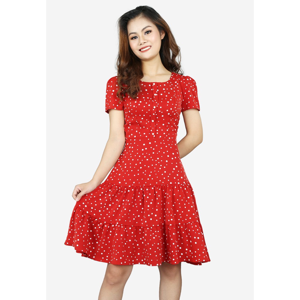 Đầm 1 lớp tay cộc vải trượt đỏ bi trắng chân xòe xếp nhún The One Fashion DDC2563DO1