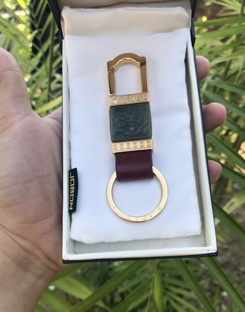 Móc khoá ôtô Jobon Gold Edition Ngọc Lục Bảo chạm rồng