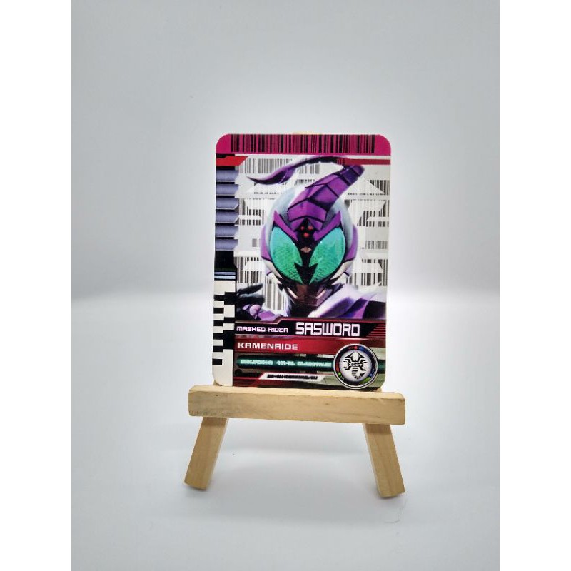 Thẻ bài sưu tầm card in kamen rider Decade đọc được 2 mặt trong Driver Kamen Rider Sasword