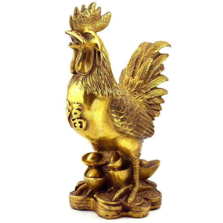 Gà đồng phong thủy đứng trên tiền ,linh vật phong thủy bằng đồng