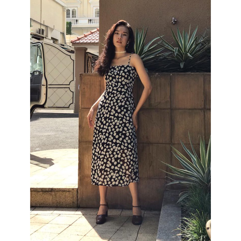 Đầm 2 dây suông hoa cúc