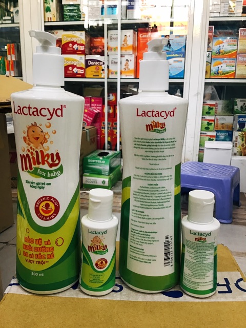 Sữa tắm gội lactacyd milky 500ml hàng có tặng kèm.