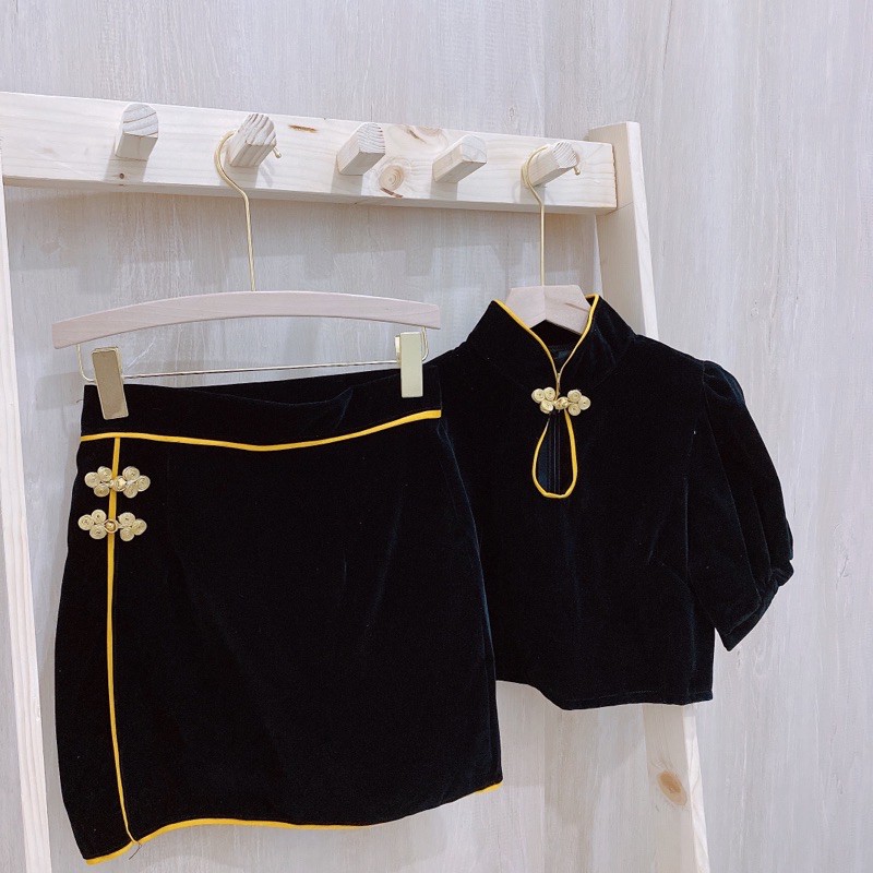 SET CROPTOP NHUNG ĐỎ CỔ TÀU VIỀN VÀNG [ ảnh thật shop tự chụp ] chất đẹp hàng chuẩn Shop | BigBuy360 - bigbuy360.vn