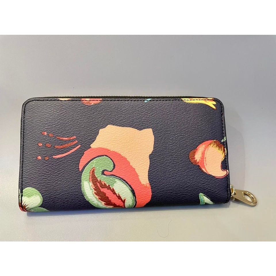 Vi Coach wallet