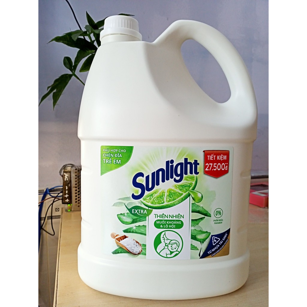 Nước rửa chén Sunlight thiên nhiên muối khoáng và lô hội can 3,6kg