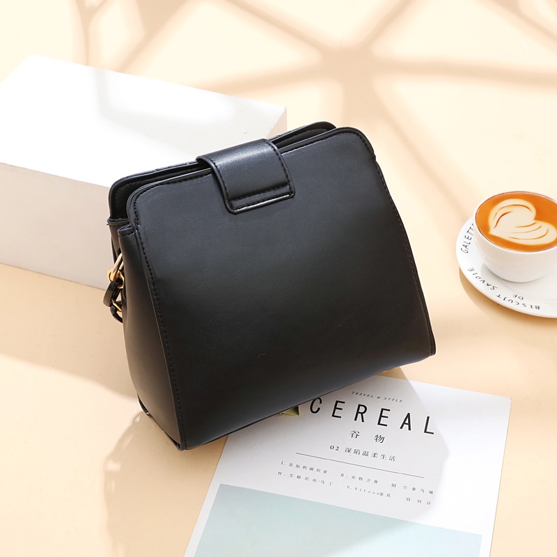 Túi Đeo Chéo Nhỏ Quai Xích Hình Thoi Phong Cách Mới Cao Cấp Dễ Phối Đồ Cho Nữ