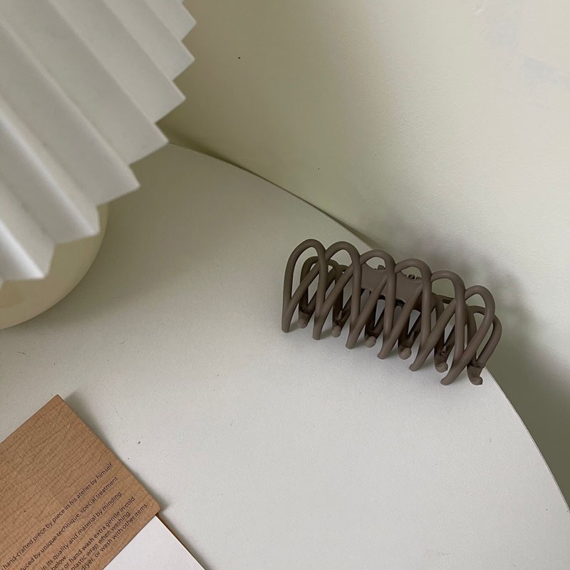 Kẹp Càng Cua Họa Tiết Hình Học Thời Trang