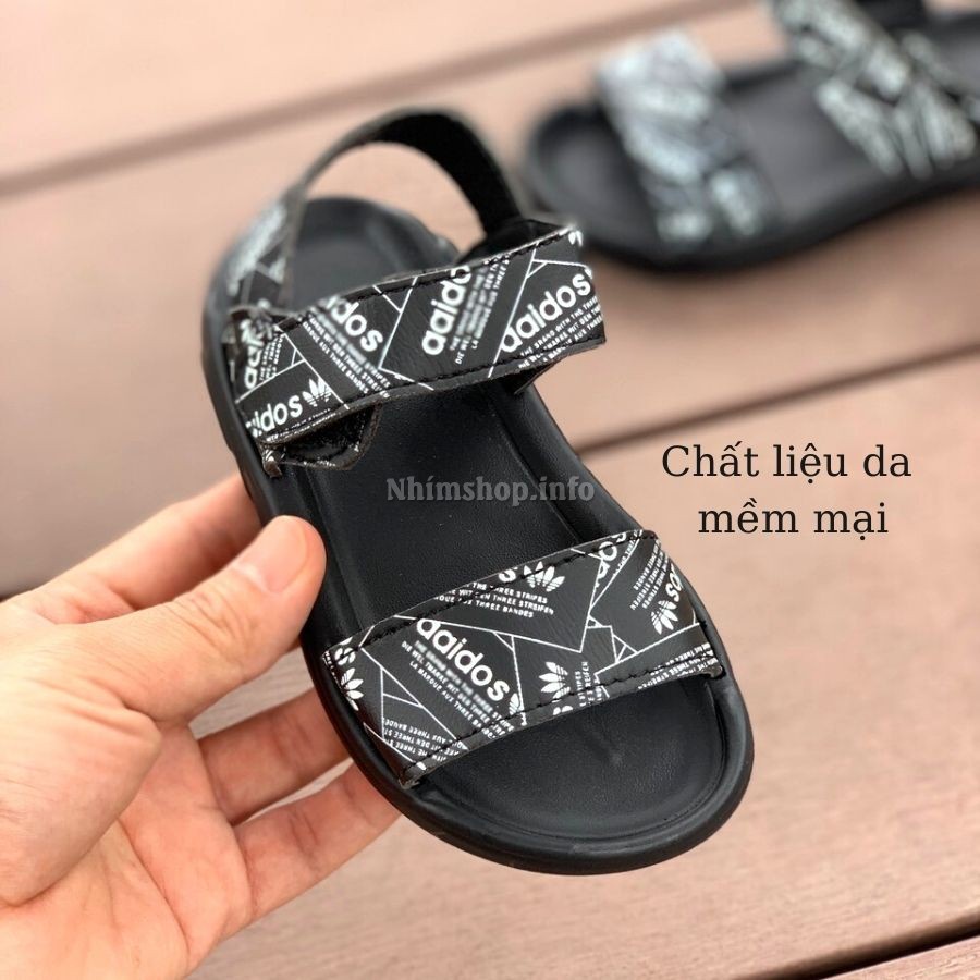 Giày sandal bé trai siêu nhẹ êm chân quai chữ thời trang dép quai hậu dán phong cách Hàn Quốc cho trẻ em 1 2 3 tuổi ST66