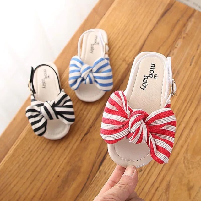 Sandal nơ bé gái okok