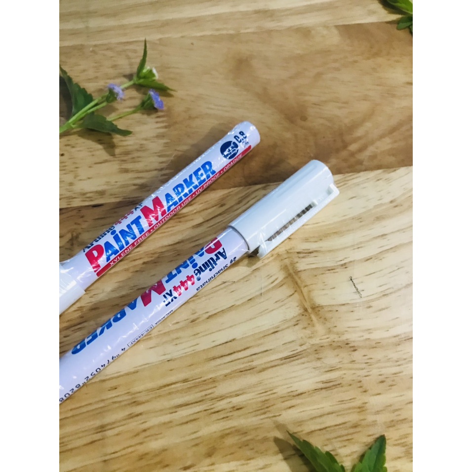 Bút sơn đầu 0.8 Artline EK-444XF màu trắng