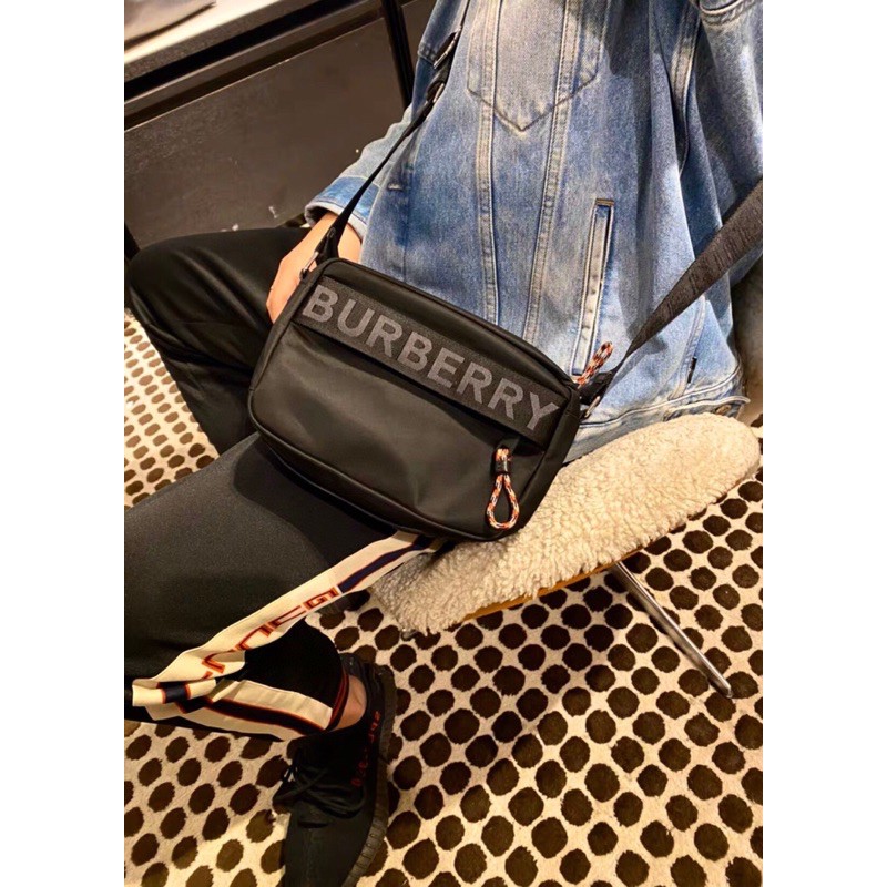 Túi đeo chéo nam Burberry cao cấp chính hãng new