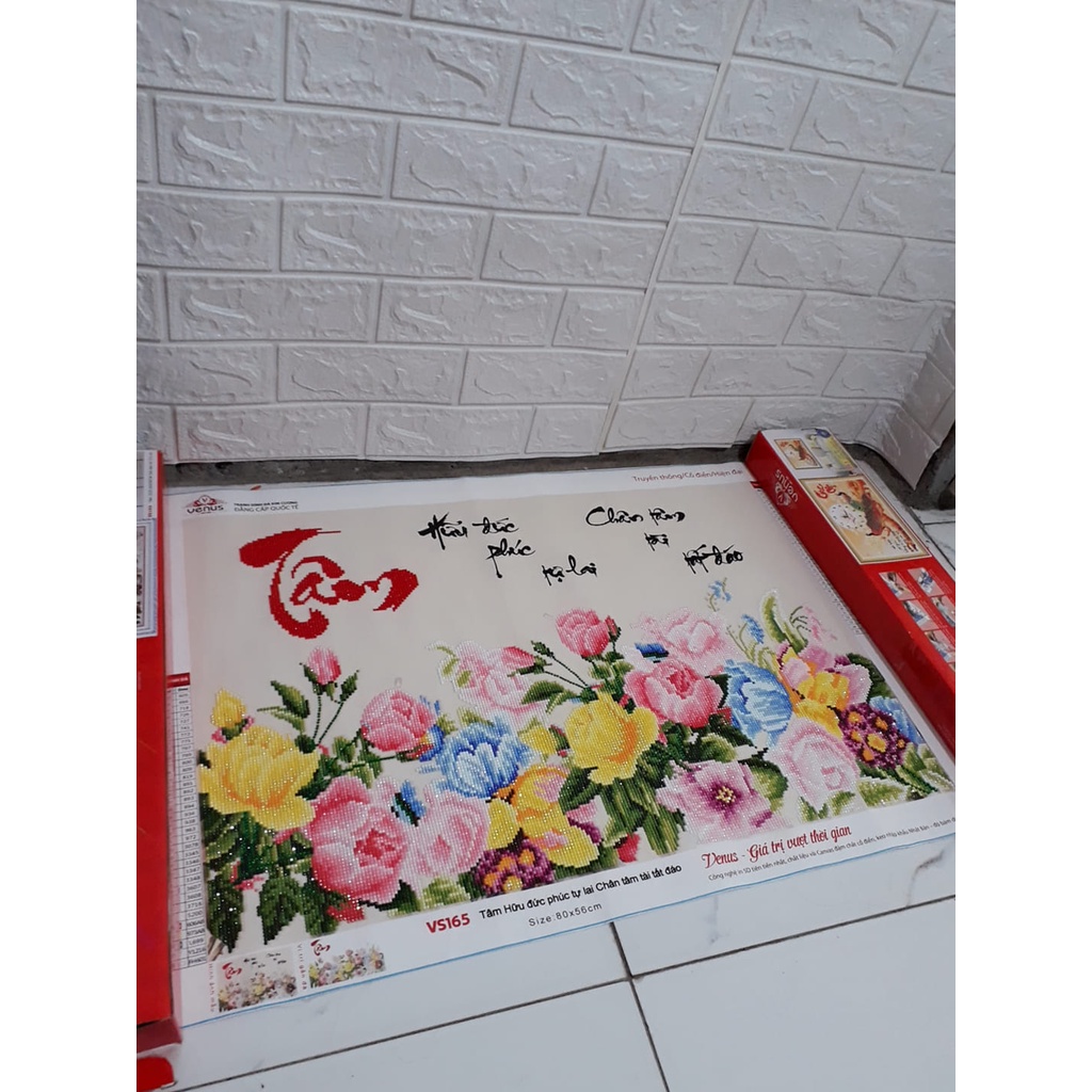 Tranh đính đá Chữ Tâm - Đầm Sen - tranh chưa đính đá