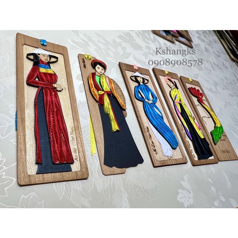 1 Bookmark giấy xoắn làm thủ công bằng tay hình cô gái - Quà lưu niệm Việt Nam