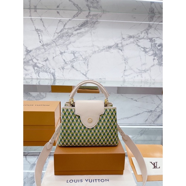 lv capucines super