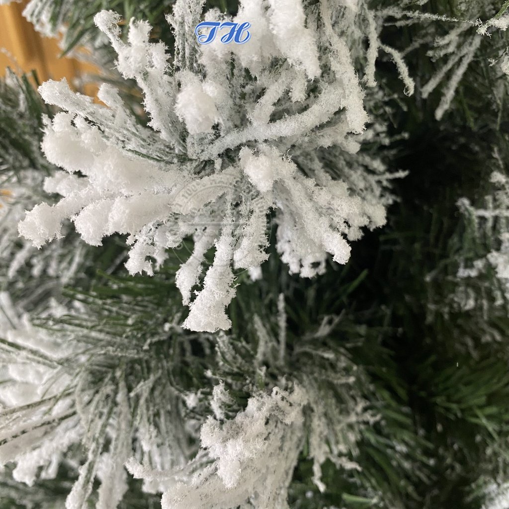 Cây thông noel phủ tuyết 2m, cây thông noel trang trí giáng sinh tặng kèm ngôi sao đỉnh và dây kim tuyến ( hình thật )