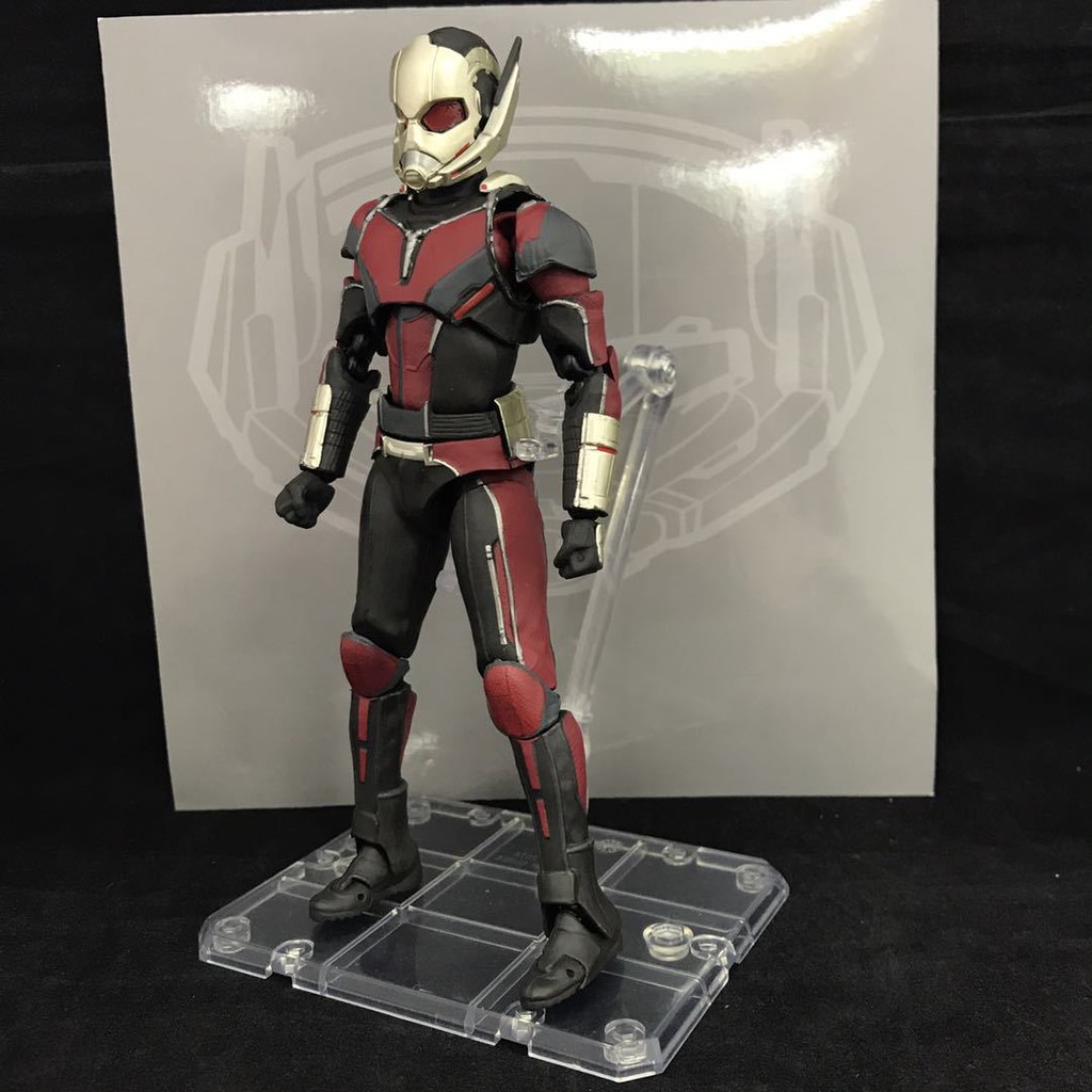 Mô hình nhân vật Ant Man