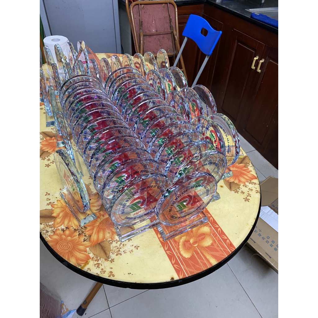 Combo 5 kỷ niệm chương pha lê tròn đường kính 12cm