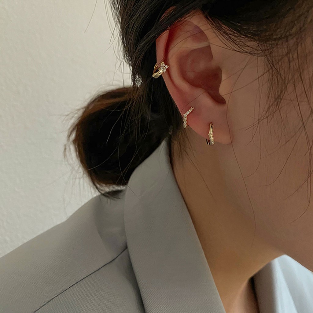 Khuyên Tai Hình Chữ V Đơn Giản Dễ Phối Đồ Phong Cách Hàn Quốc Mới
