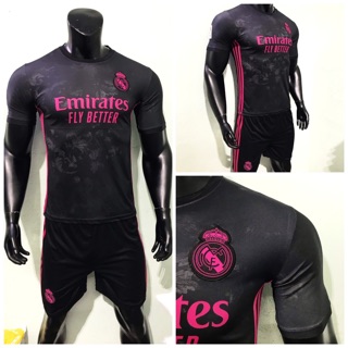 Đồ đá banh Real đen chữ Hồng 2020-2021