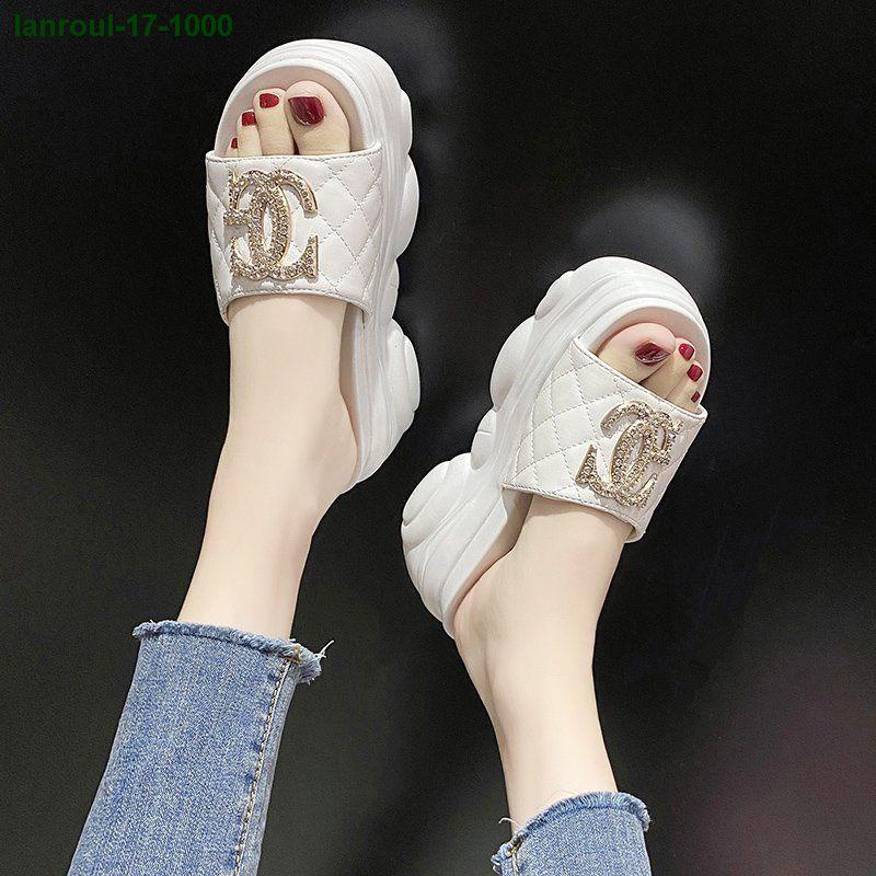 Net red thick-soled slippers women s 2021 summer fashion outside wear rhinestone sandals and slippers to increase the slope heel sponge cake one-word drag