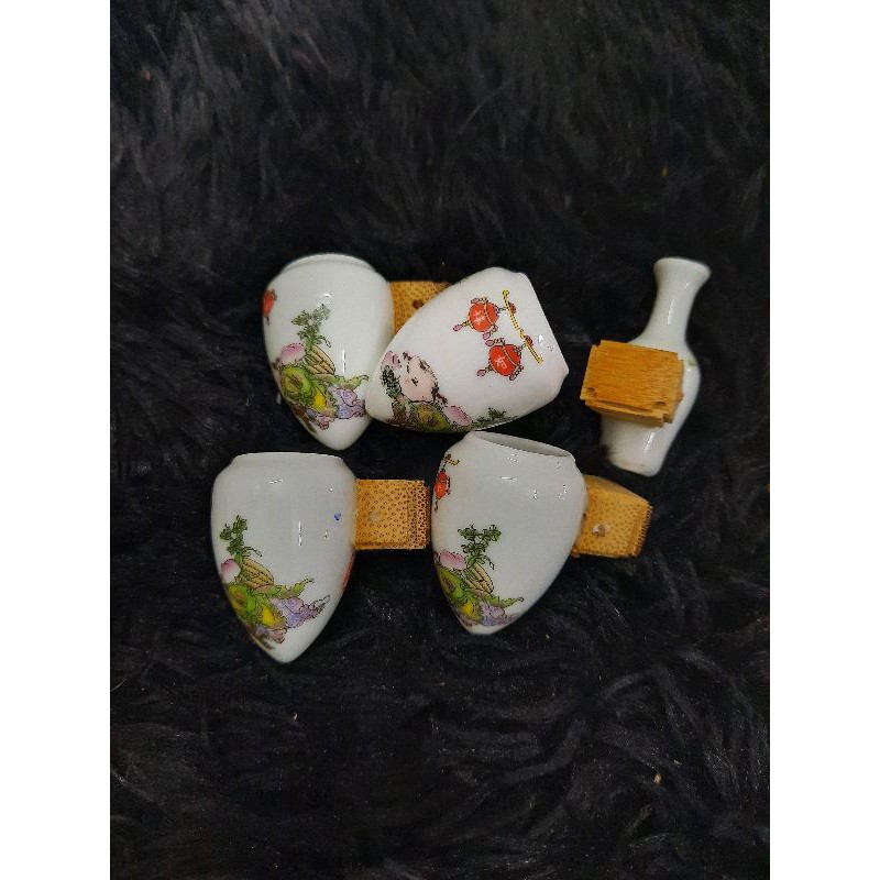 CÓNG SỨ KHUYÊN HÀNG ĐẸP