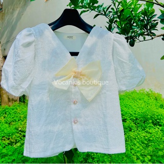 Áo sơ mi croptop dáng rộng tay ngắn phồng kiểu hàn quốc cúc ngọc cổ V đính nơ, áo kiểu croptop vải xốp đũi  Vocanlus