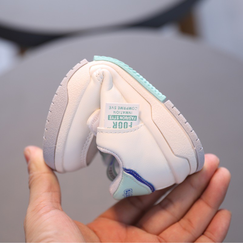 Giày Thể Thao Đế Mềm Chống Trượt Thời Trang Hàn Quốc Cho Trẻ Em