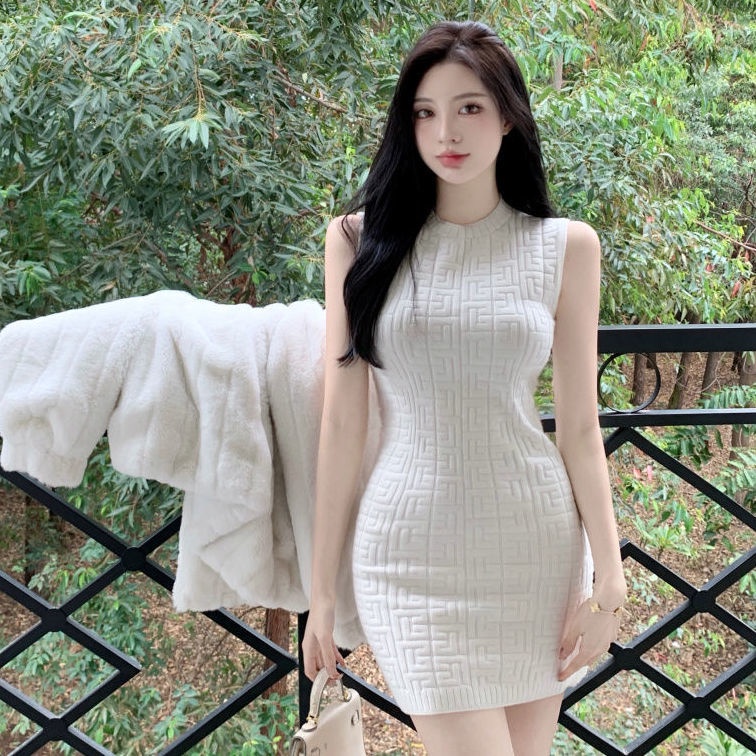 Đầm Dệt Kim Sát Nách Cổ Tròn Lưng Cao Dáng Ôm Thời Trang Mùa Hè Quyến Rũ Cho Nữ