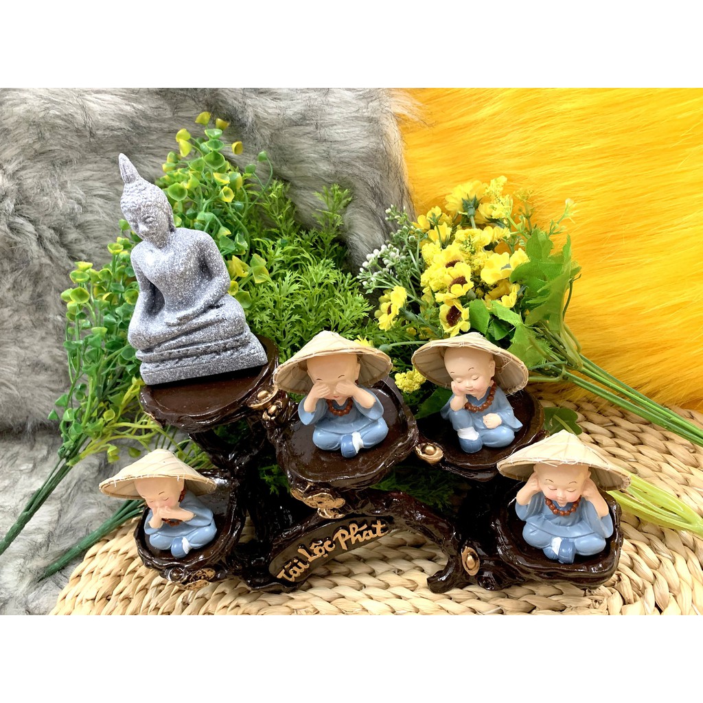 Tượng Phật và các chú tiểu tứ không nón lá tọa đế Tài Lộc Phát