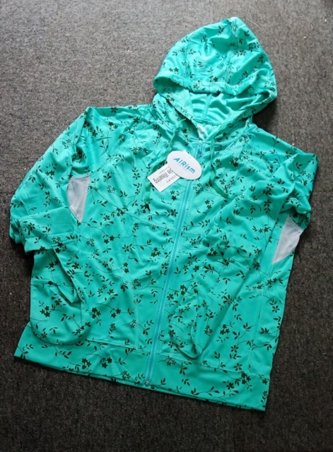 Áo chống nắng thông hơi ngăn tia UV thế hệ mới.