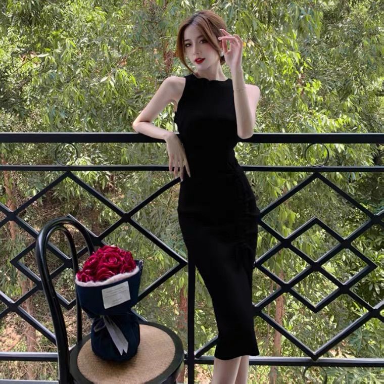 Royal sister wind high sense sleeveless vest long dress minority design forked body to show thin hip knitted dress summer