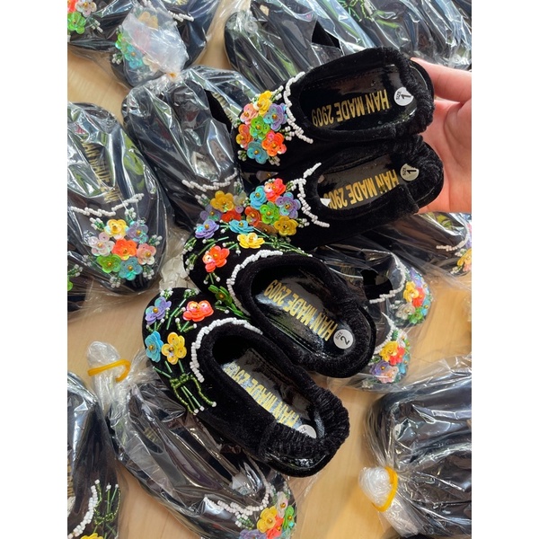 Hài nhung thêu cho bé gái. Sỉ lẻ