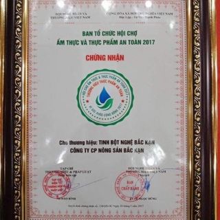 Tinh bột nghệ đen lọ 110g