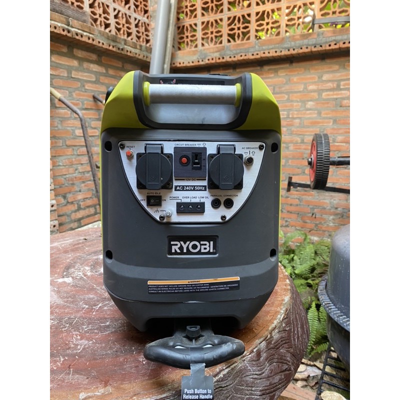 Máy Phát Điện 4 Thì 2000W Ryobi RIG2000PC (Cách Âm)