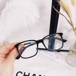 Kính lv gọng chắc chắn lắp được mắt cận