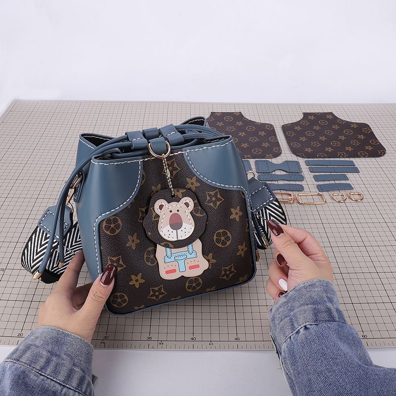 TÚI HANDMADE LIONS ĐEO CHÉO TỰ MAY MÃ 602 ❤
