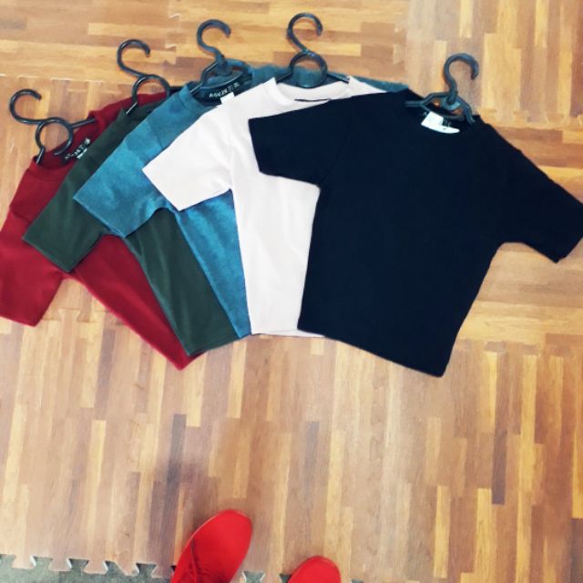 Áo croptop tay lỡ