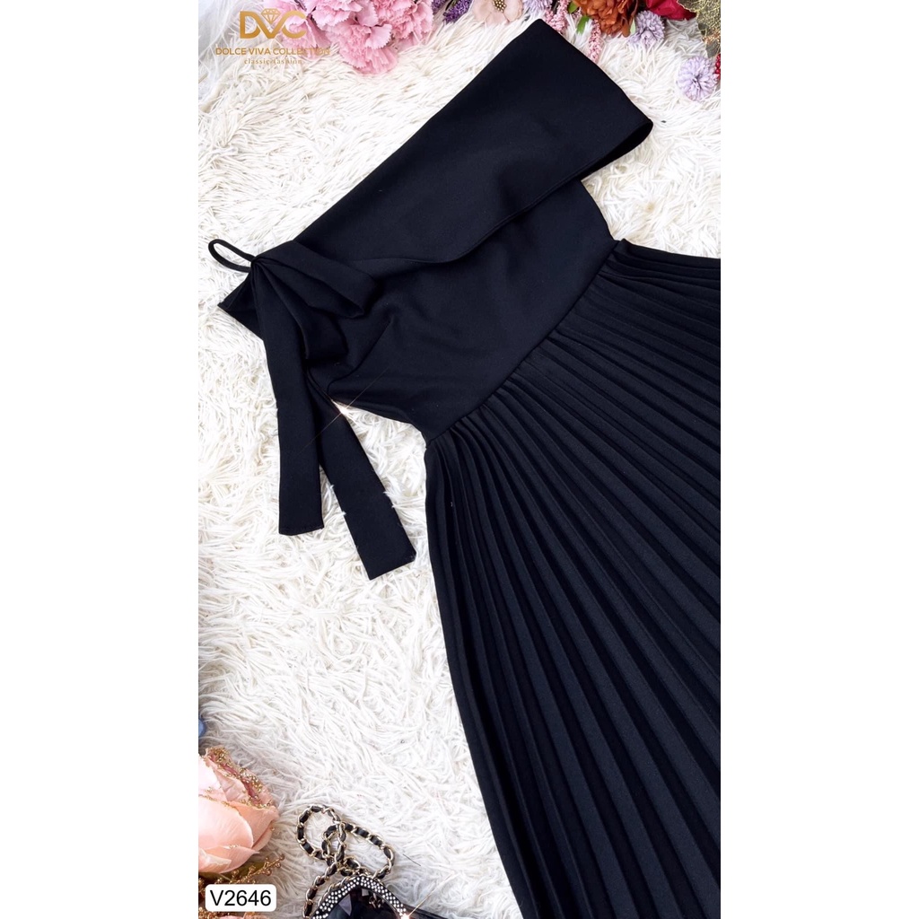 V2646 - váy đen xoè xếp ly