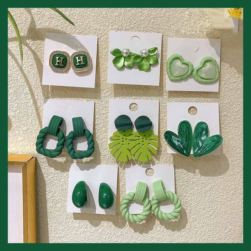 Khuyên Tai Hình Bông Hoa Màu Xanh Lá Xinh Xắn