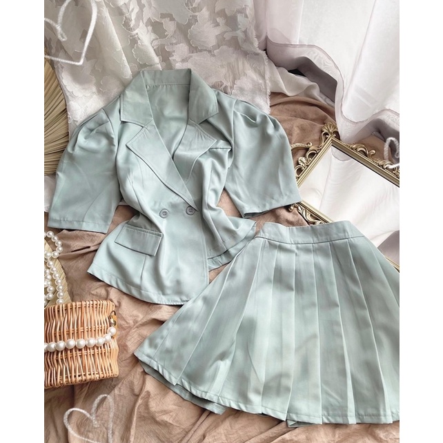 Set vest xanh pastel phối chân váy xếp ly | BigBuy360 - bigbuy360.vn