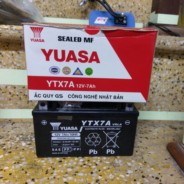 Bình ắc quy xe máy YTX7A 12V 7AH chính hãng YUASA BATTERY loại bình khô