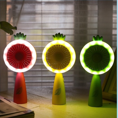 Quạt Cầm Tay Mini Tích Điện Có Đèn Led Siêu Mát Tiện Dụng Hình Quả Dứa Q12, 2 Chế Độ Gió, Nhỏ Gọn Mang Theo Người