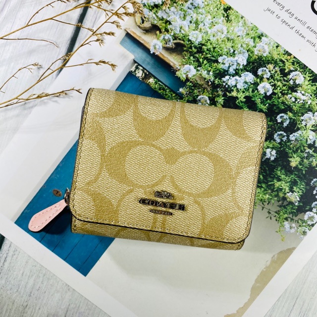 Ví nữ nhỏ cầm tay Coach chính hãng in logo