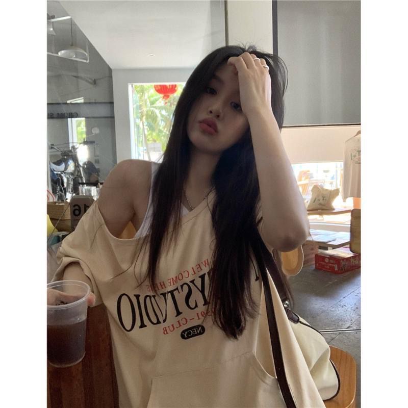 Set đồ COZOKC gồm áo thun không tay và áo khoác ngoài ngắn tay trễ vai phong cách Hàn Quốc cho nữ