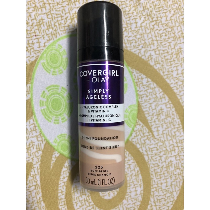 Kem nền Covergirl Olay Simply Ageless 3in1 Liquid Foundation Creamy Natural 220 30ml