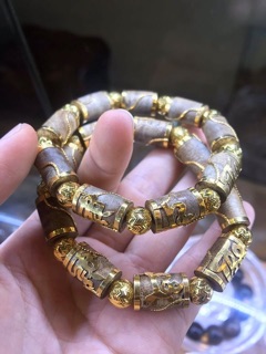 VÒNG TRẦM HƯƠNG