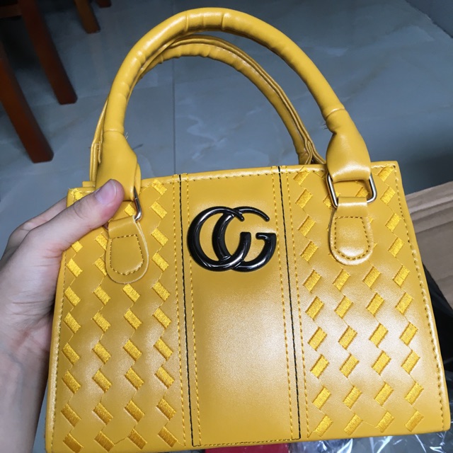 Túi xách nữ thêu